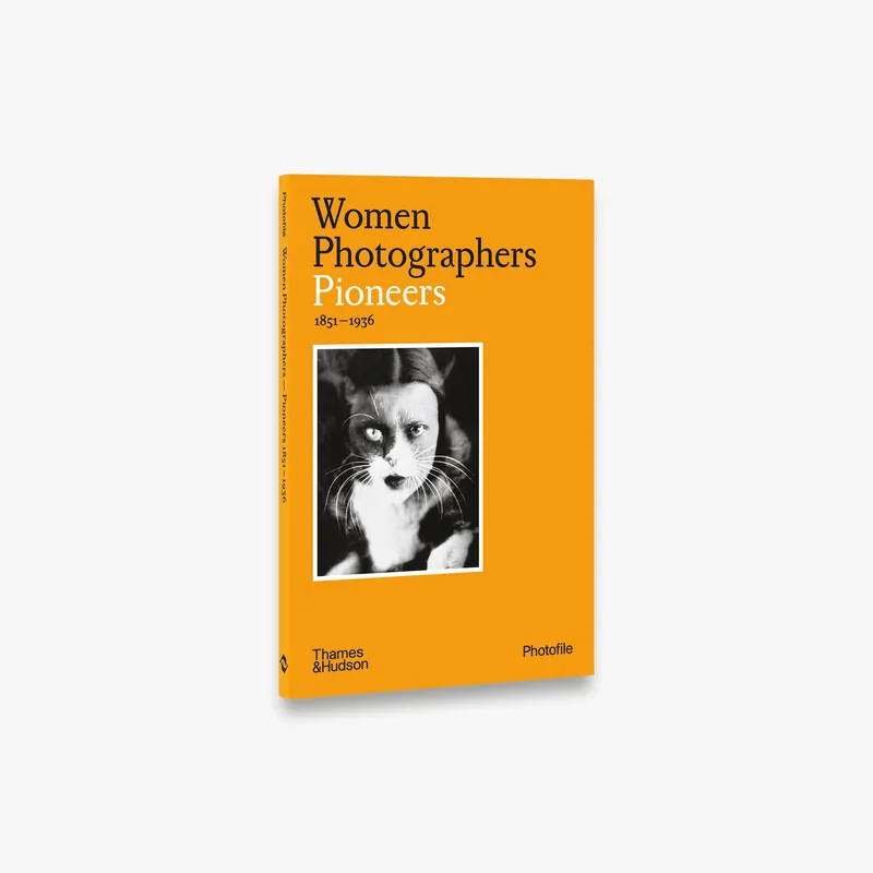 Free Returns Women Photographers: Pioneers (Photofile)
